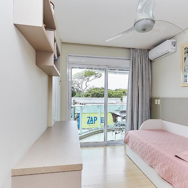 1021 Apartamento em condomínio com piscina localizado na Avenida da praia do centro de Bombinhas - Foto 2