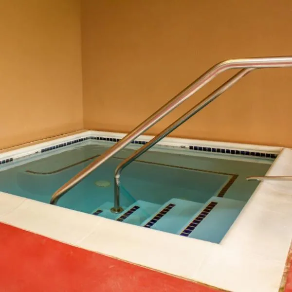 Holiday Inn Express Lewisburg - New Columbia by IHG, hotel in New Columbia