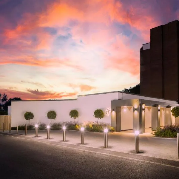 Holiday Inn London - Gatwick Airport by IHG, hotel em Horley