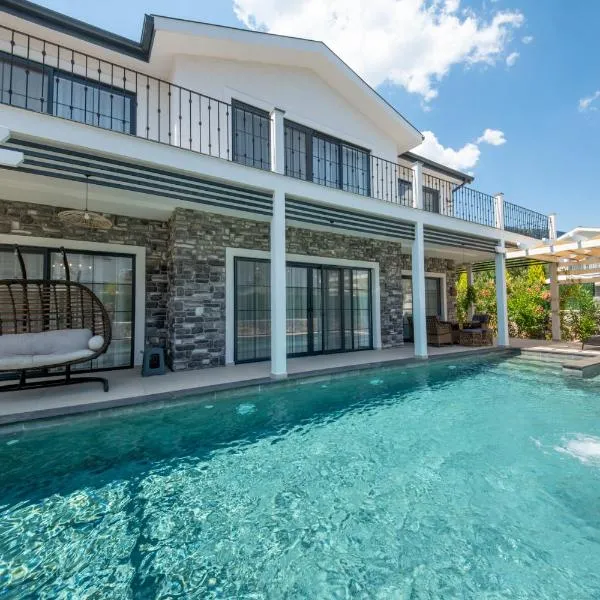 Lily of the Valley Luxury Villa Fethiye, Yesiluzumlu by Sunworld Villas, hotelli kohteessa Fethiye