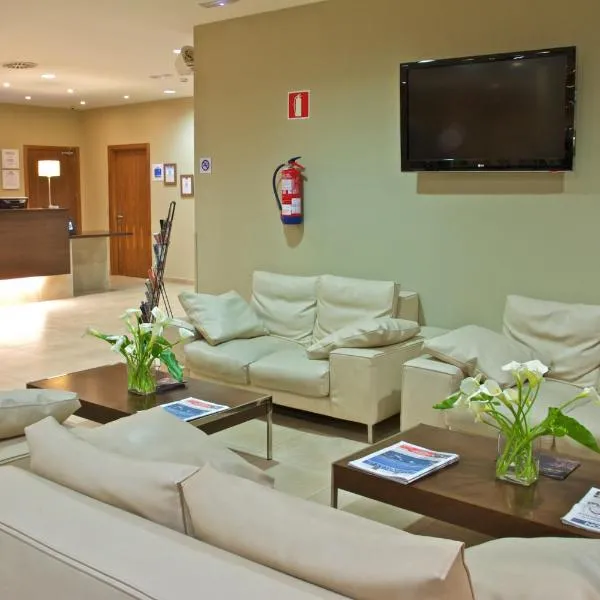 Holiday Inn Express Campo de Gibraltar-Barrios by IHG, хотел в Лос Бариос