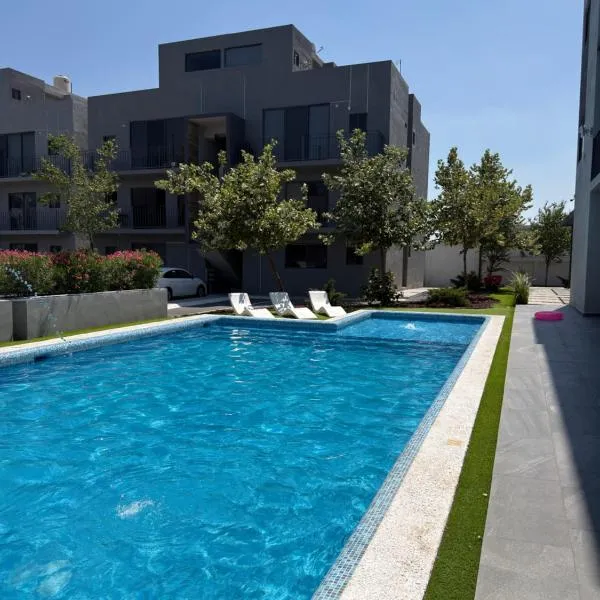 Depa en Lindavista, planta baja, alberca, gym, parking, excelente ubicación, מלון במונטריי
