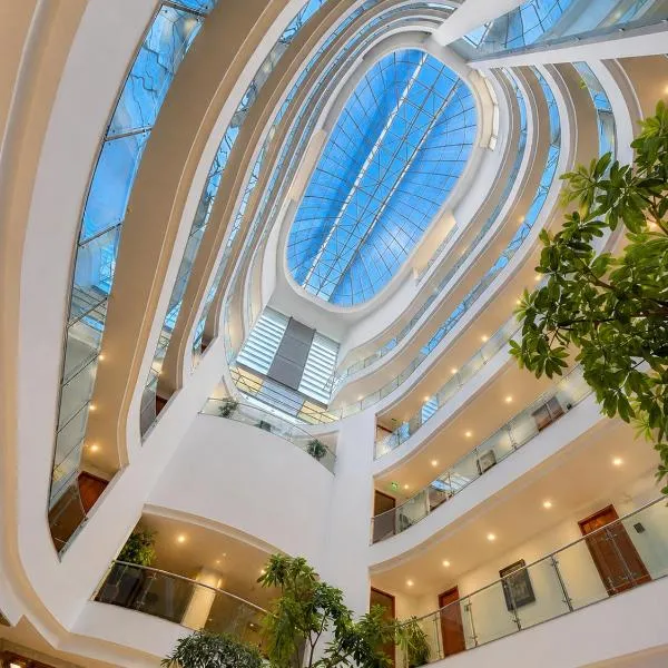 Hotel Atrium Plaza, מלון בברנקייה