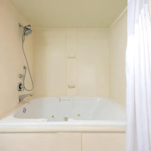 Holiday Inn Express Philadelphia NE-Bensalem by IHG, hotel v destinácii Bensalem