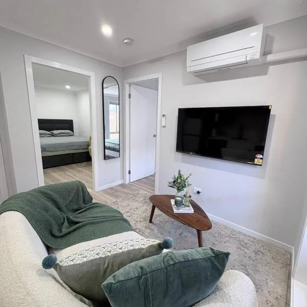 Modern 2BR Granny w Outdoor Near Stanhope Leisure, khách sạn ở Glenwood