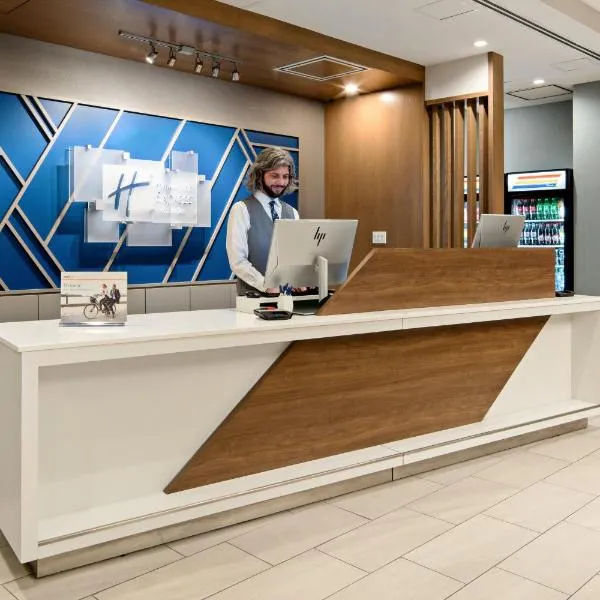 Holiday Inn Express & Suites Palm Desert - Millennium by IHG, hotel din Palm Desert