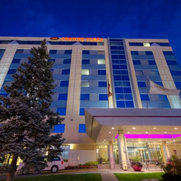 Armon Plaza Montreal Airport, hotel en Saint-Laurent