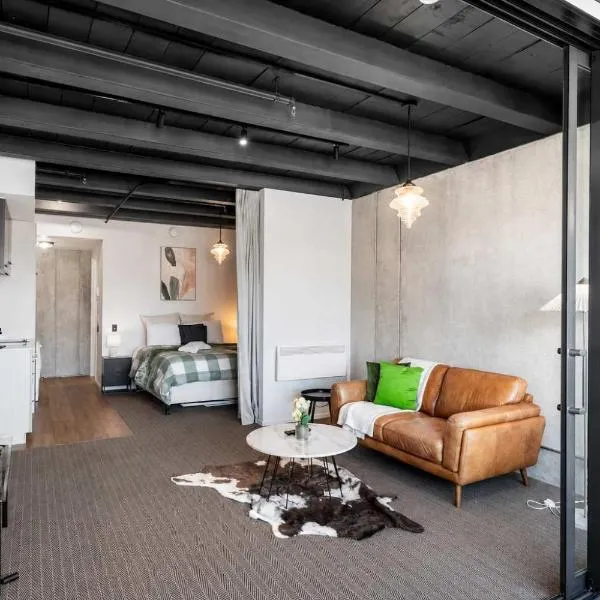 Lower Hutt में, होटल Cozy Studio - Private Balcony Bath and Tub