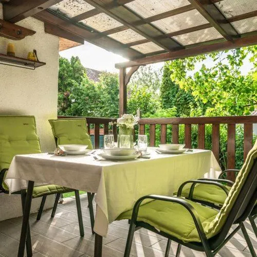GreenhouseAgárd, khách sạn ở Gárdony