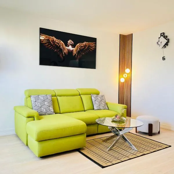 Kaza Appartement spacieux, 2 chambres - Parking gratuit, Nantes - Rezé, Hotel in Rezé