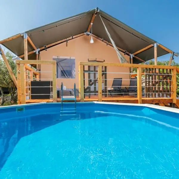 Krk glamping, hotel in Krk