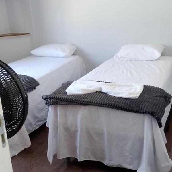 Quarto privativo 33 no centro no apartamento río verde