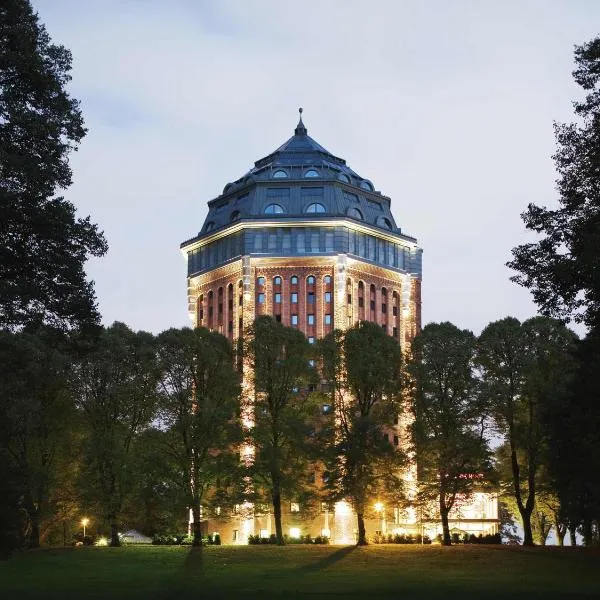 MÖVENPICK Hotel Hamburg City, historischer Wasserturm im Schanzenpark, hotel i Hamborg