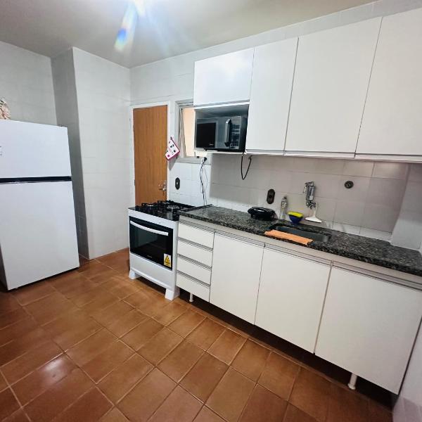 Apartamento amplo, melhor ponto da praia do morro - Foto 4
