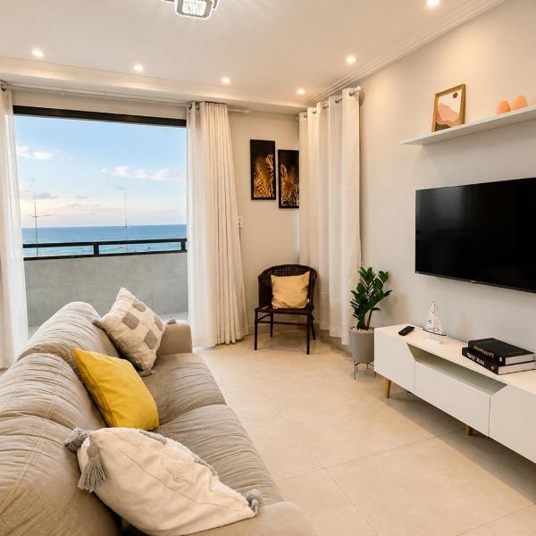 Apartamento Elegante com Varanda e Vista para o Mar em Frente ao Centro de Convenções