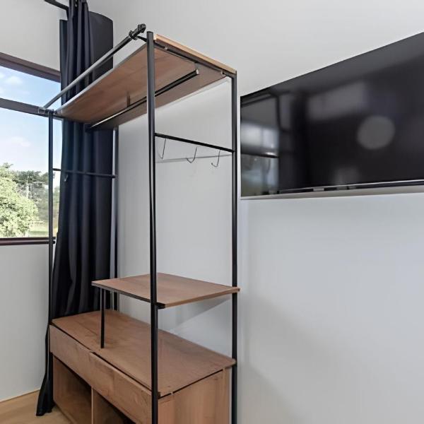 Studio bem localizado com vista livre e a/c - Foto 5
