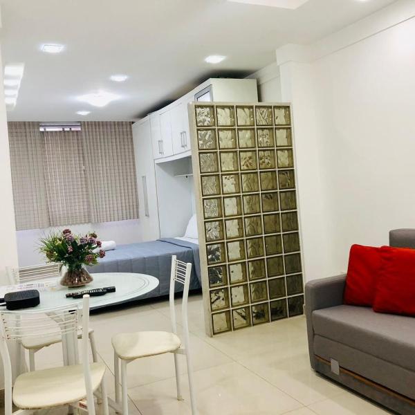 A pé da praia de Copa, studio completo e confortável.