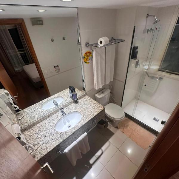 Z - BARRA DA TIJUCA COM LINDA VISTA MAR E LAGOA PARCIAL- ESTACIONAMENTO GRATUITO - LINDA PISCINA - ACADEMIA - BALSA PARA PRAIA - WIFI - RECEPÇÃO 24h - GO BARRA - Foto 3