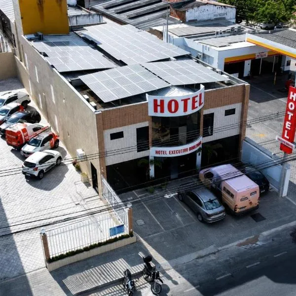 Hotel Executivo Boulevard, מלון במוסורו