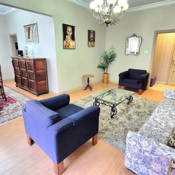 Apartamento de 2 quartos com garagem