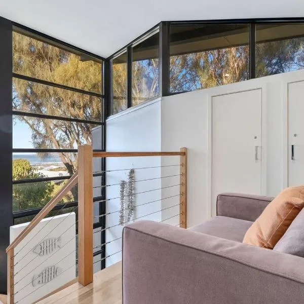 Skenes Beach House Stunning Ocean Views Amongst A Natural Bush Setting, hotel u gradu 'Apollo Bay'