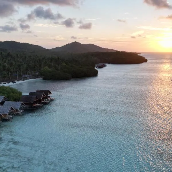 Mares Homestay-Raja Ampat, khách sạn ở Fam