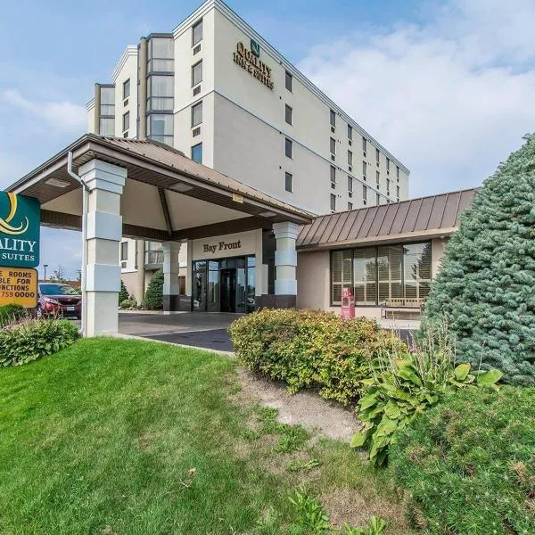 Quality Inn & Suites Bay Front, hotel v destinaci Sault Ste. Marie
