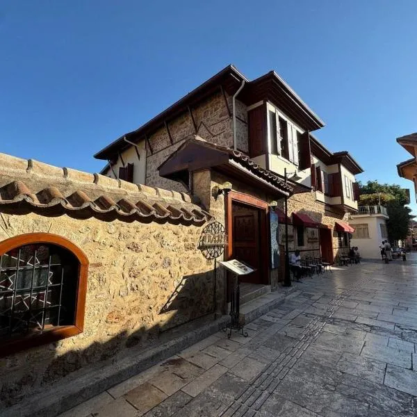 Belmondo Suites Old Town Antalya, hotel v mestu Antalya