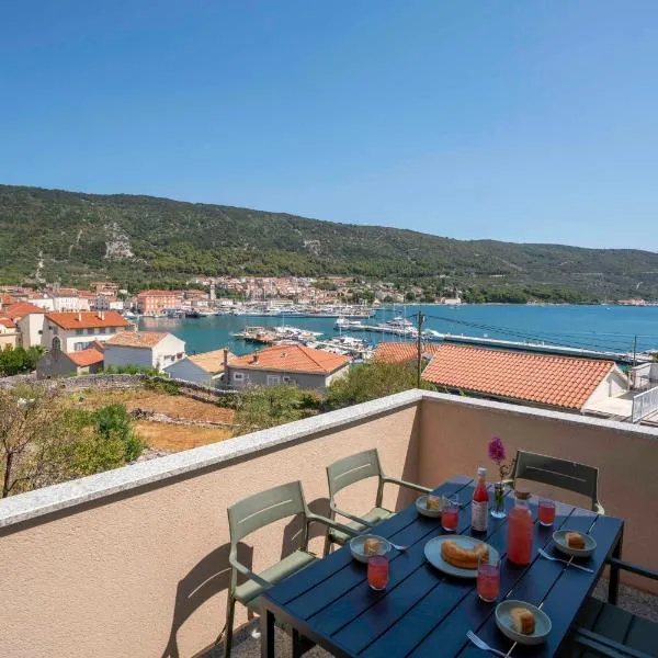 Villa Marina - Sea View Apartments, hotel en Cres