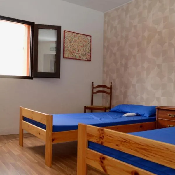 Albergue Gares, хотел в Пуенте ла Реина
