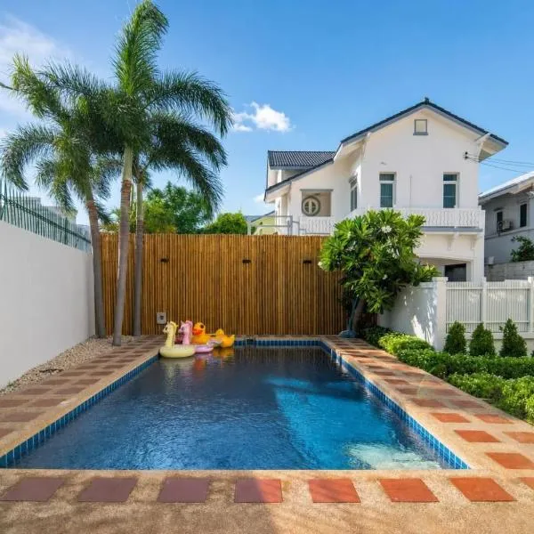 Hera FahRimhad Pool Villa-Jomtien Beach, hotel u gradu 'Jomtien Beach'