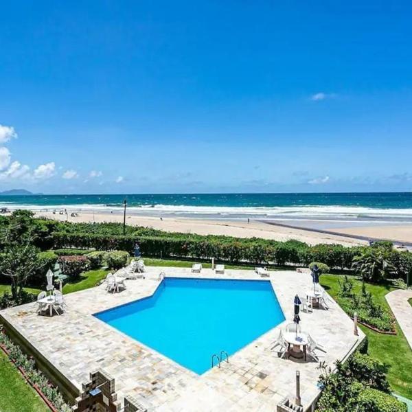 Cobertura Pé na Areia com Piscina Privativa