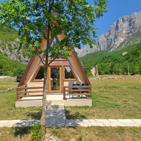 Wooden cottages KONAK, מלון בŠavnik