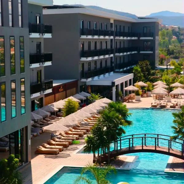 Nuevo Deluxe, Hotel in Shëngjin