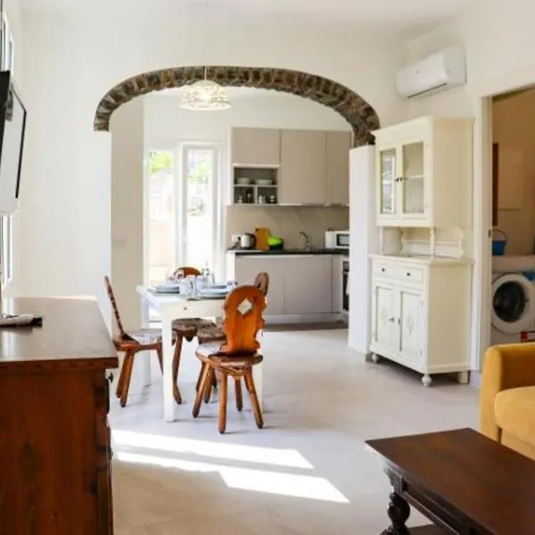 Sanremo Apartments - A Casa di Zio Mario - Parking Included, hotel sa Sanremo