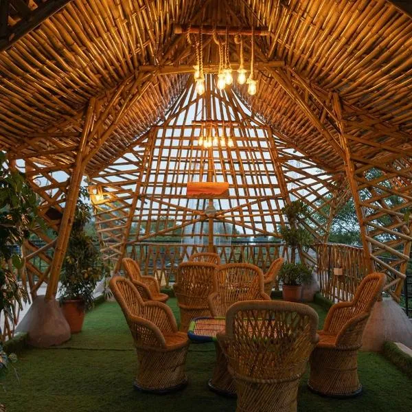 Nivaara, Hotel in Bir
