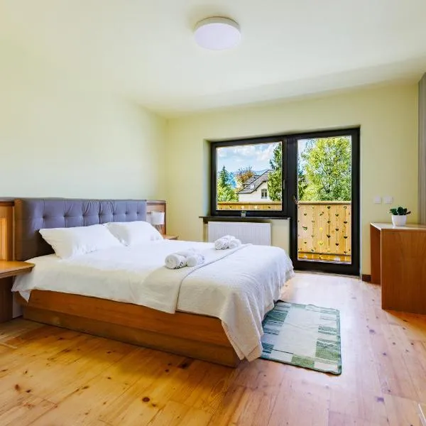 Alparti Mini Hotel, מלון בבלד