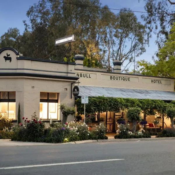 CocknBull Boutique Hotel Echuca, готель у місті Ечука