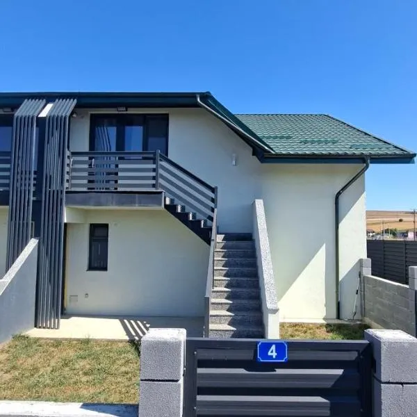Gidal Apartments Near Mall Moldova, hotel en Leţcani