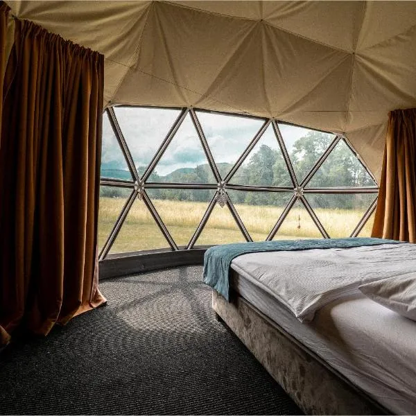 Dolný Kamenec에 위치한 호텔 Glamping Resort