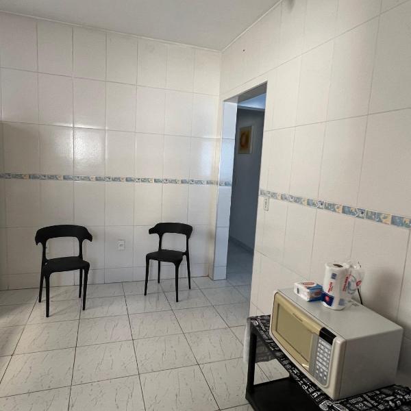 Suite ou quarto em ambiente compartilhado, com cozinha e sala equipada - Foto 3