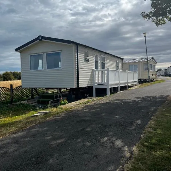Charlie's Lookout, spacious caravan - sleeps 6, hotel u gradu Fili