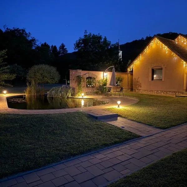 Tulipán Vendégház, hotel v destinaci Kárász