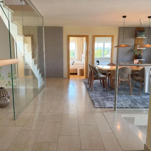 "SONNTAGSGLÜCK" - Premium Apartments Seekirchen, ruhiges Feriendomizil im Grünen, gemeinsamer Poolarea, Hotel in Seekirchen am Wallersee