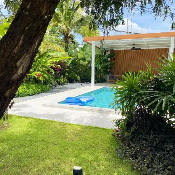 Lilly Pool Villa near Krabi Airport with Free Airport Shuttle, хотел в Ban Tha Nun