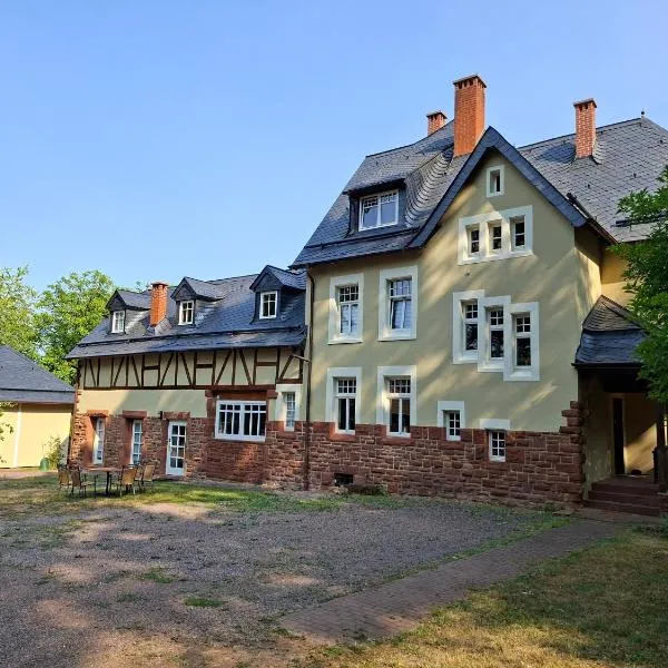 Forsthaus Hausbach - Ferienwohnung Hirsch, hotel u gradu Loshajm