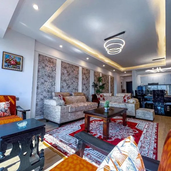 THE EMERALD STONE - Rooftop Swimming Pool & Lounge, Gym, Games room, Office Space, 270 Cafè - WESTLANDS, khách sạn ở Nairobi