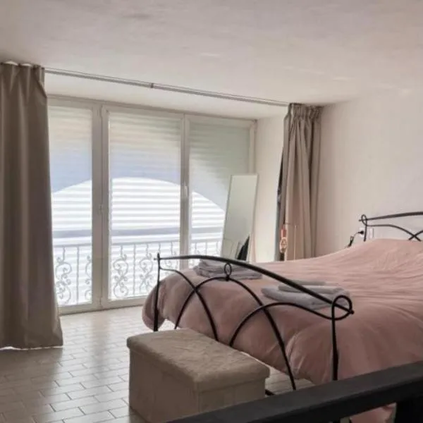 Casa MELISSA LIMONCELLA , free parking-self check in, hotelli kohteessa Tavernerio