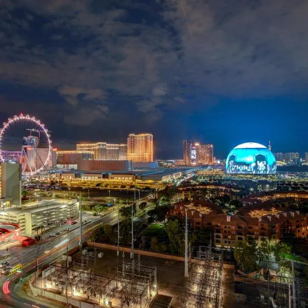 Sphere View Penthouse with Balcony at Platinum Hotel, hotel sa Las Vegas