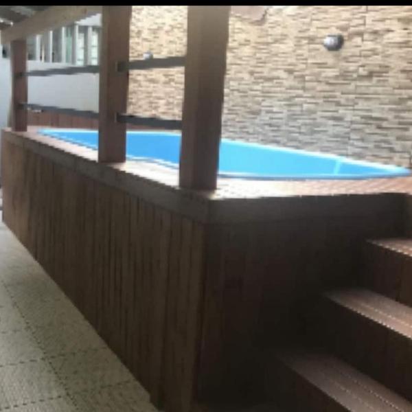 sobrado centro de Balneário para até 21 pessoas
